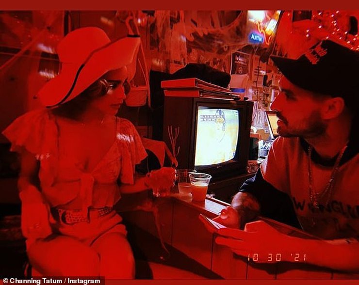 зои кравиц, таксист, айрис, Зои Кравиц, ченнинг татум, таксист, хэллоуин