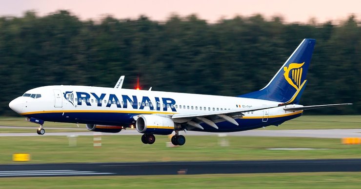 ryanair, ryanair в украине, самолет, авиация, полет, взлет, открыть небо над Украиной, гражданская авиация в Украине, когда заработают аэропорты в Украине