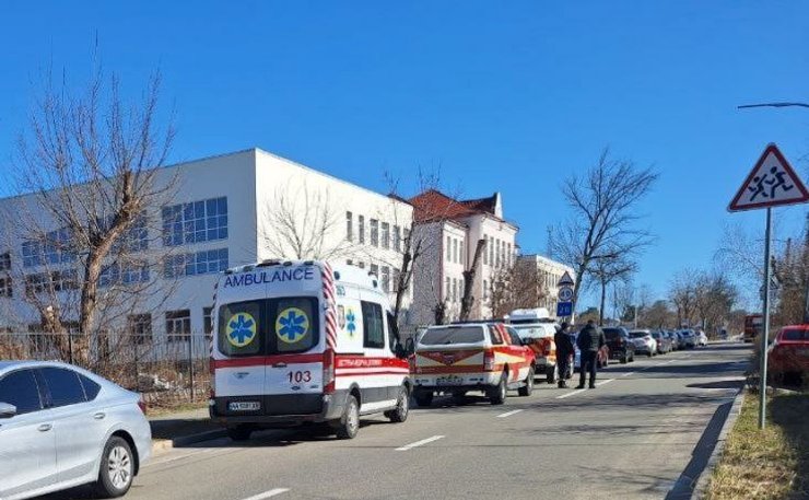 взрыв в киеве, взрыв школа 23, атака 23 школа, школа 23 киев