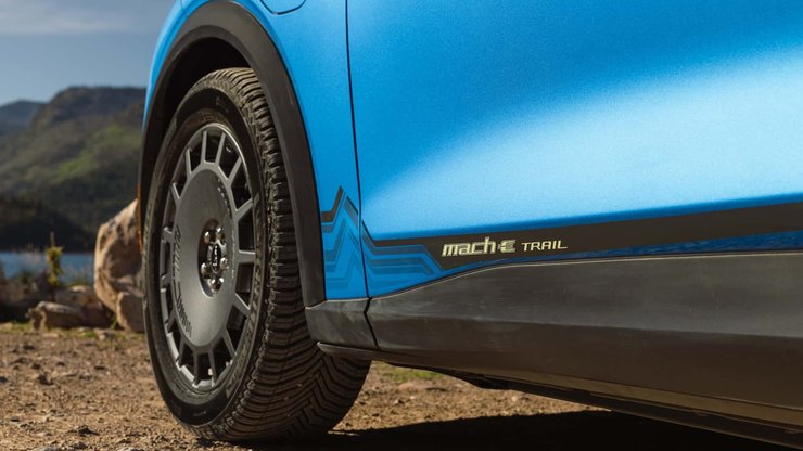 Ford Mustang Mach-E Trail 2027 Автомобиль Ford Mustang Mach-E Trail 2027 года