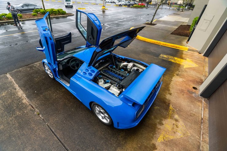 Двигун Bugatti EB110
