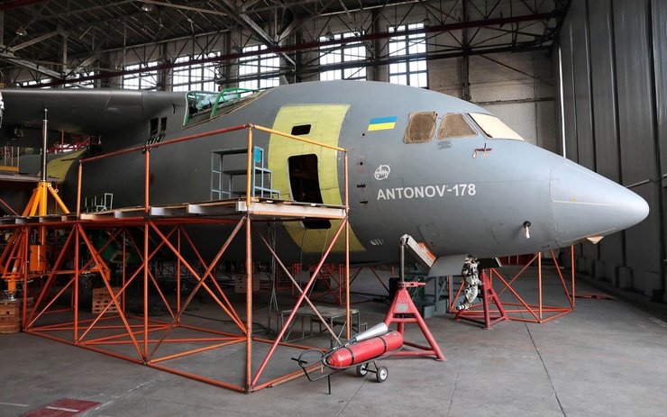 фото, самолет Антонов-178