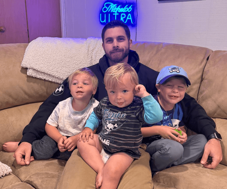 Батько синів нарешті дочекався доньки