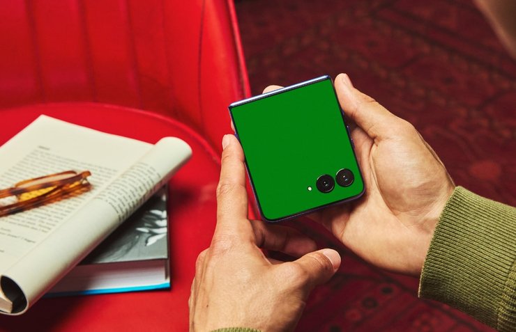 Складной смартфон Motorola Razr 70 — складной смартфон Motorola Razr 70