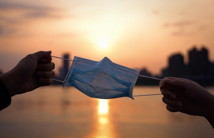 защитная маска, закат солнца