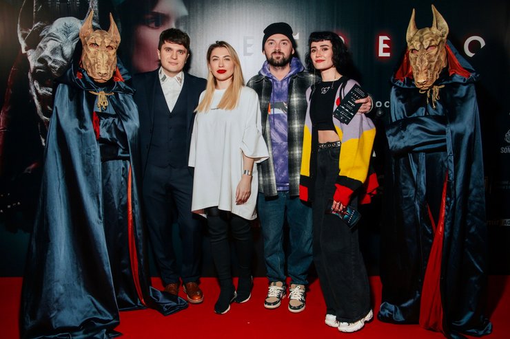 Анатолій Анатолій, Юла