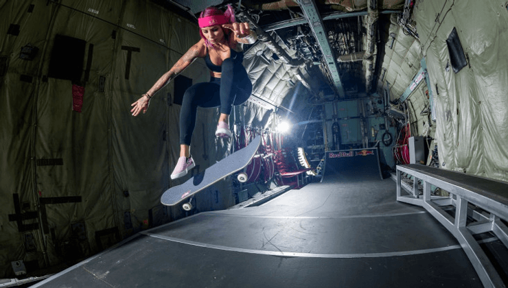 Дівчина, Летиція Буфоні, літак, скейт, скейтборд, рекорд, трюк, спорт, екстрім