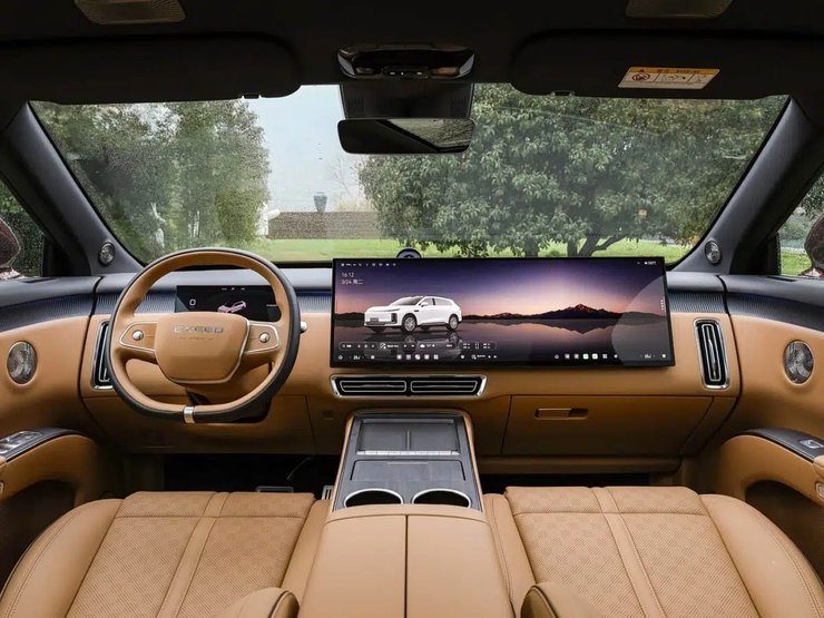 салон Exeed EX7 2026