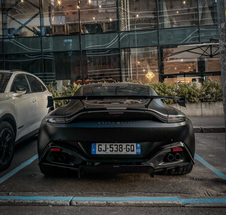 Aston Martin Vantage F1