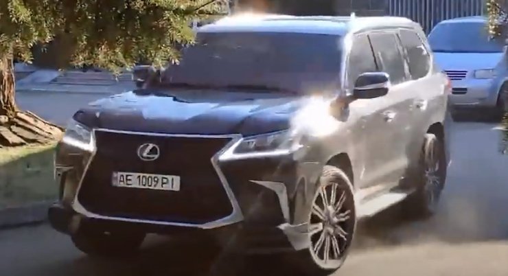 Lexus, днепр, день рождения коломойского, Игорь коломойский