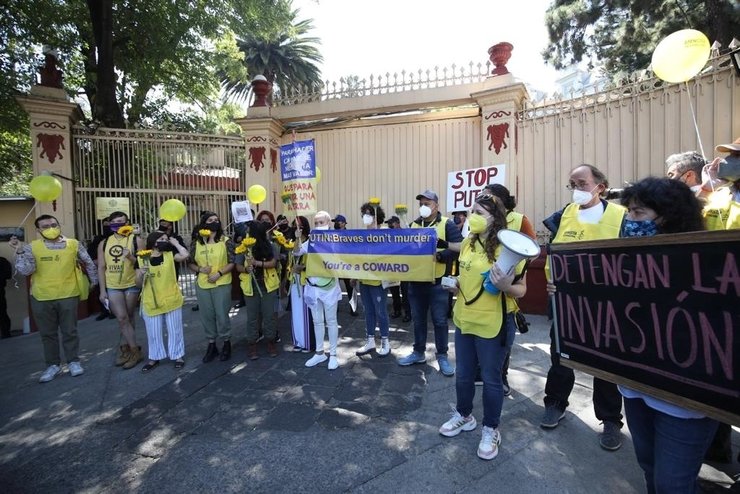 мехіко російське посольство протест