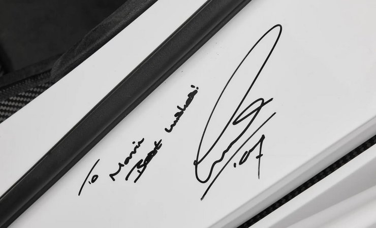 автограф люїса хемілтона