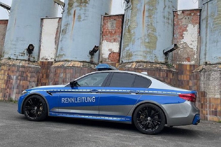 BMW M5 Competition полицейский автомобиль