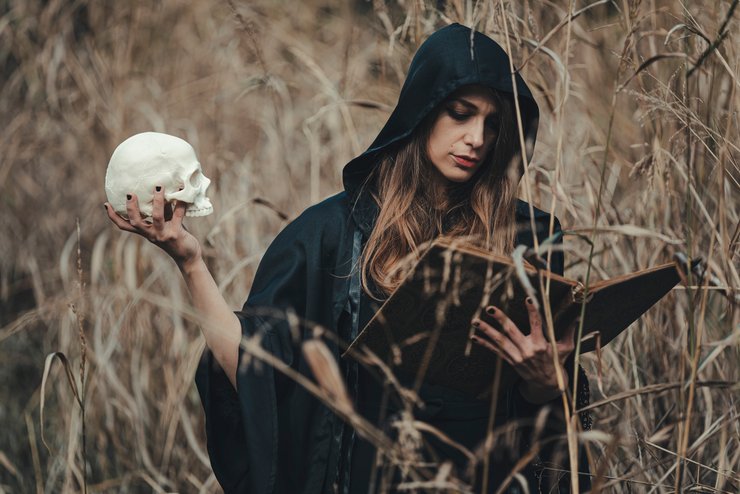 геловін, нечиста сила, чаклунство