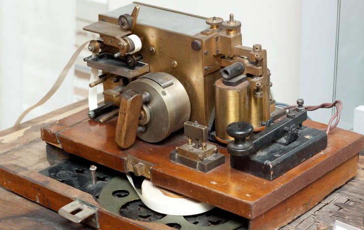 фото телеграфного аппарата 19 века