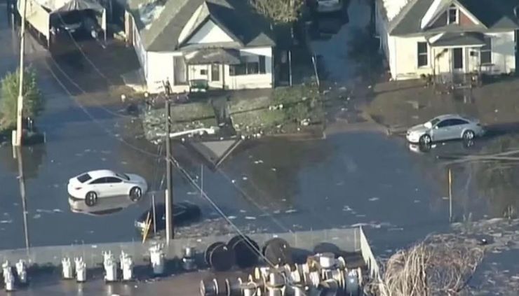 Жители американской деревни узнали, что живут на пруду, курьезы, скандал, недвижимость, эвакуация