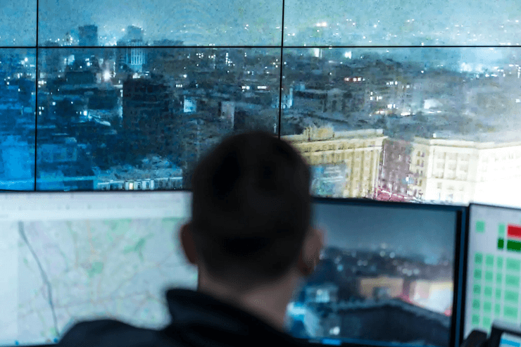 Сигнал воздушной тревоги в Харькове – кто нажимает кнопку