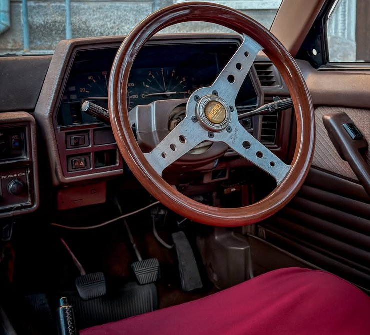 салон ніссан скайлайн Салон Nissan Skyline R30