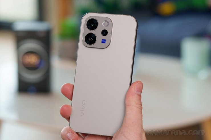 Vivo V70 смартфон обзор