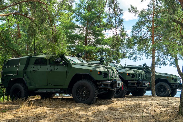 Бронеавтомобілі "Новатор 2" вже постачаються до ЗСУ