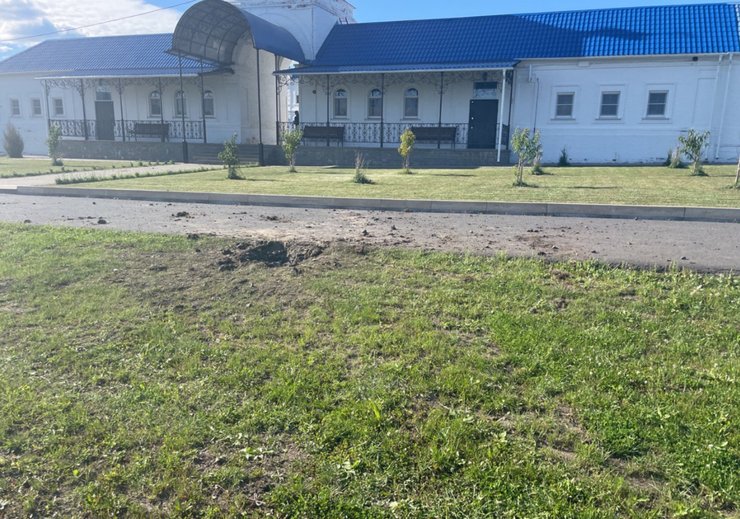 воронка на территории Горнальского Свято-Николаевского монастыря