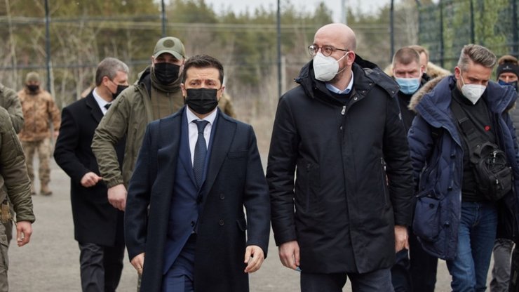 Зеленський обговорив мирне вирішення конфлікту з Мішелем