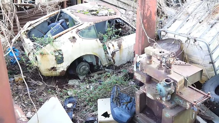 Nissan 240Z, заброшенные авто, кладбище авто