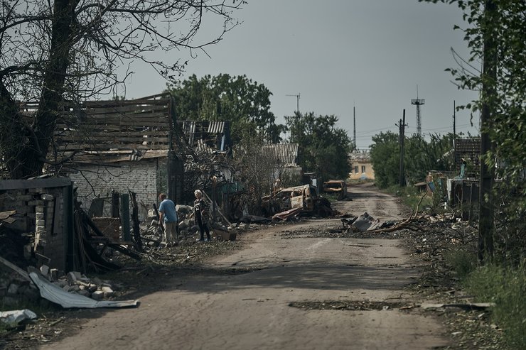 Разрушенные дома в Покровске