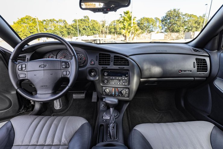 салон Chevrolet Monte Carlo, Chevrolet Monte Carlo 2002, Chevrolet Monte Carlo Dale Earnhardt, капсула времени