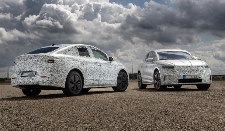 Enyaq Coupe iV, електричні кросовери, купеобразного кросовери, два кросовера в камуфляжі, електромобілі, електрична Шкода