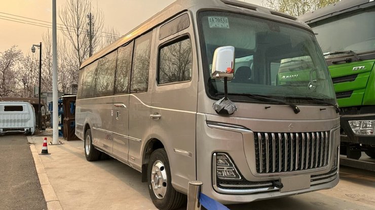 Hongqi QM7, китайская маршрутка, китайский автобус, FAW Hongqi