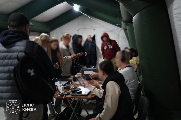 ГСЧС организует в Киеве пункты помощи для людей во время отключений электроэнергии