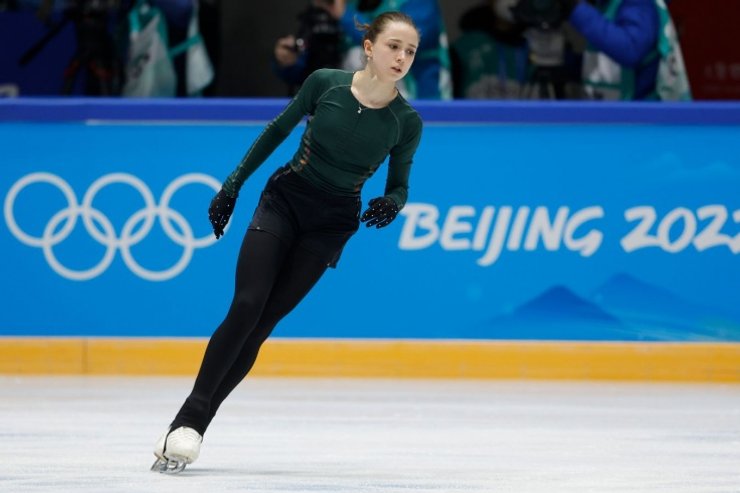 Камила Валиева фигурное катание Олимпиада-2022