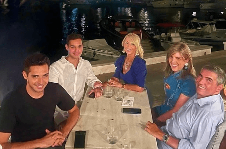 Мариса Лаиму с семьей