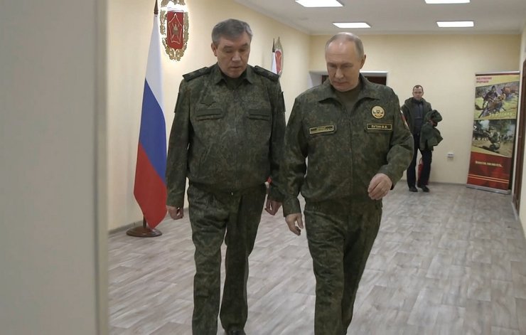 владимир путин валерий герасимов