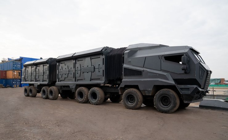 Бронеавтомобиль Armadillo. Фото: Universal Pictures