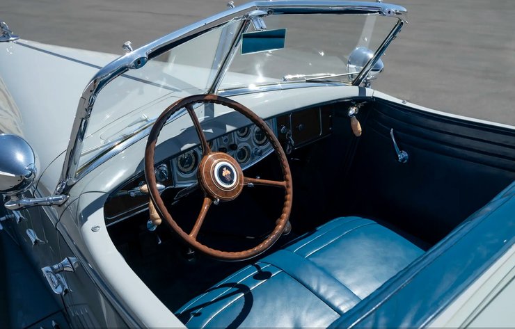 салон Packard Twelve