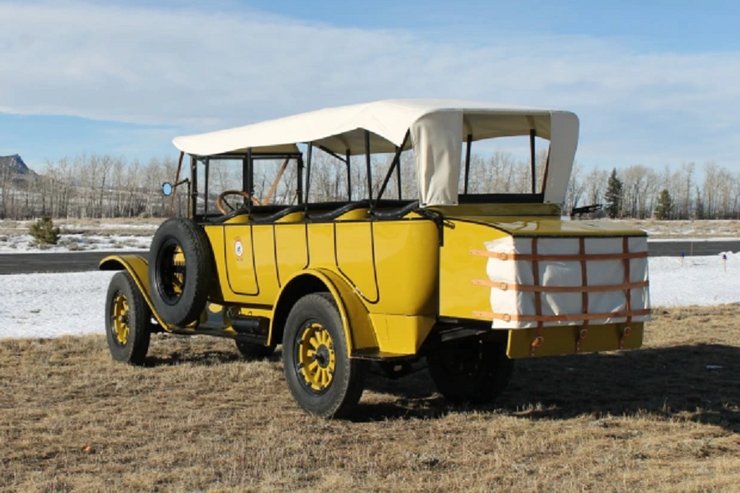 White Model 15-45 Yellowstone Park Touring Bus