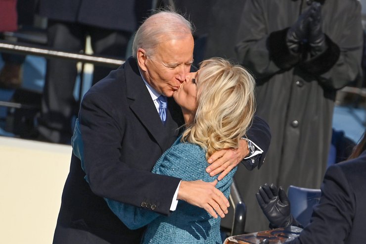 Джозеф Байден, Джіл Байден, поцілунок, фото