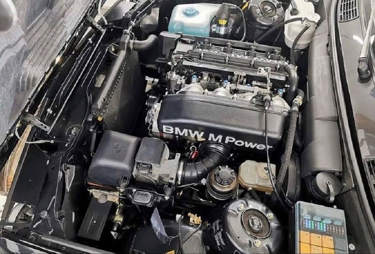 BMW M3 E30 в Украине