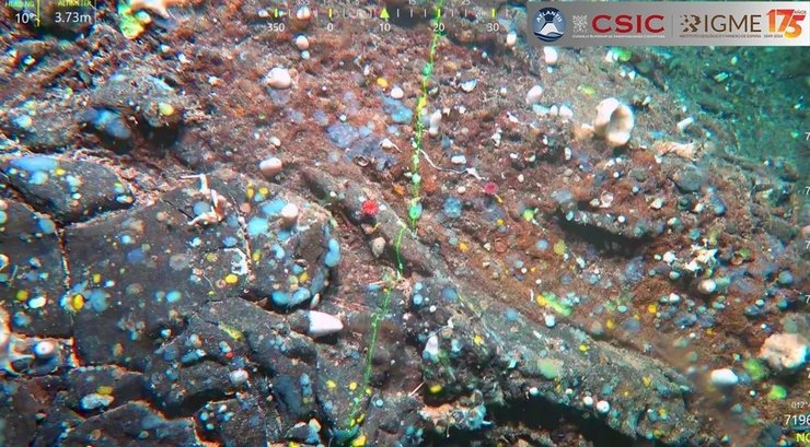 остров атлантида гора