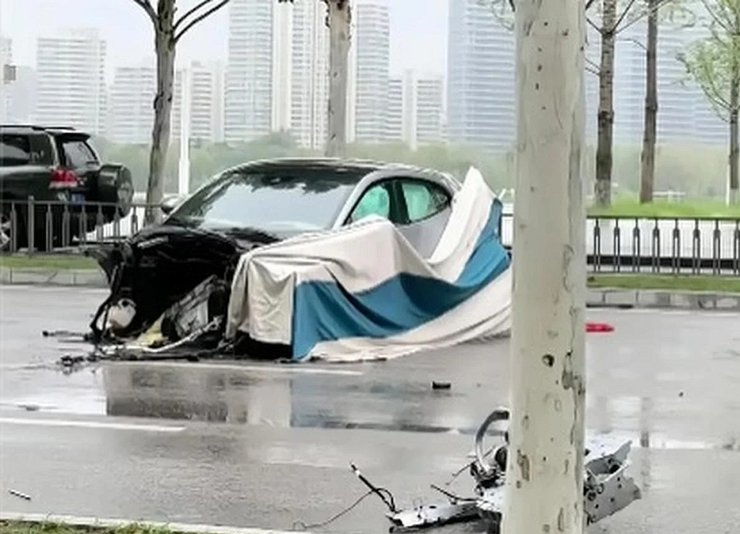 розбитий феррарі, Новий Ferrari Purosangue, Ferrari Purosangue, кросовер Ferrari