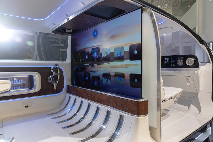 екран в авто