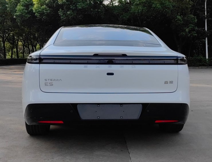 Exeed Sterra ES