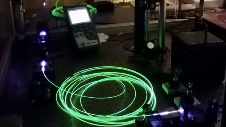 лазер, лазерный луч, лазерная зарядка