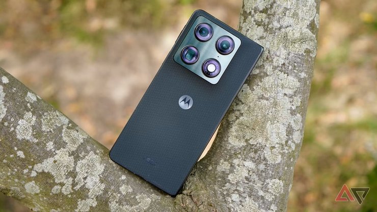 Смартфон Razr Fold