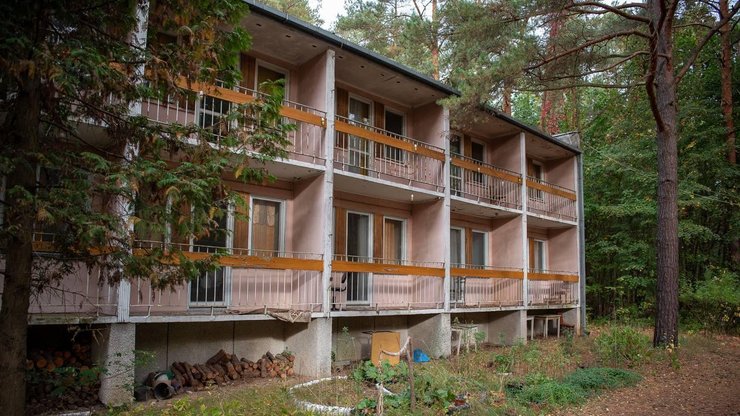 посольство РФ, база відпочинку, польські військові