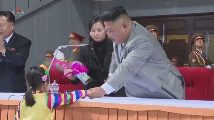 Хен Сон Воль, кндр, північна Корея, Кім Чен Ин коханка