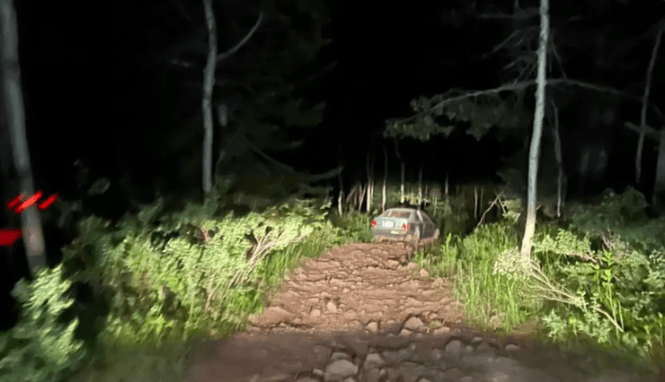 Мужчина застрял в горах, короткий путь, спасатели, Google Maps, карты Google, поехал другим путем, дорога через горы