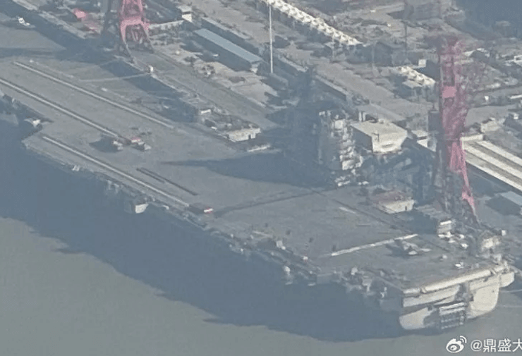 Авианосец Fujian